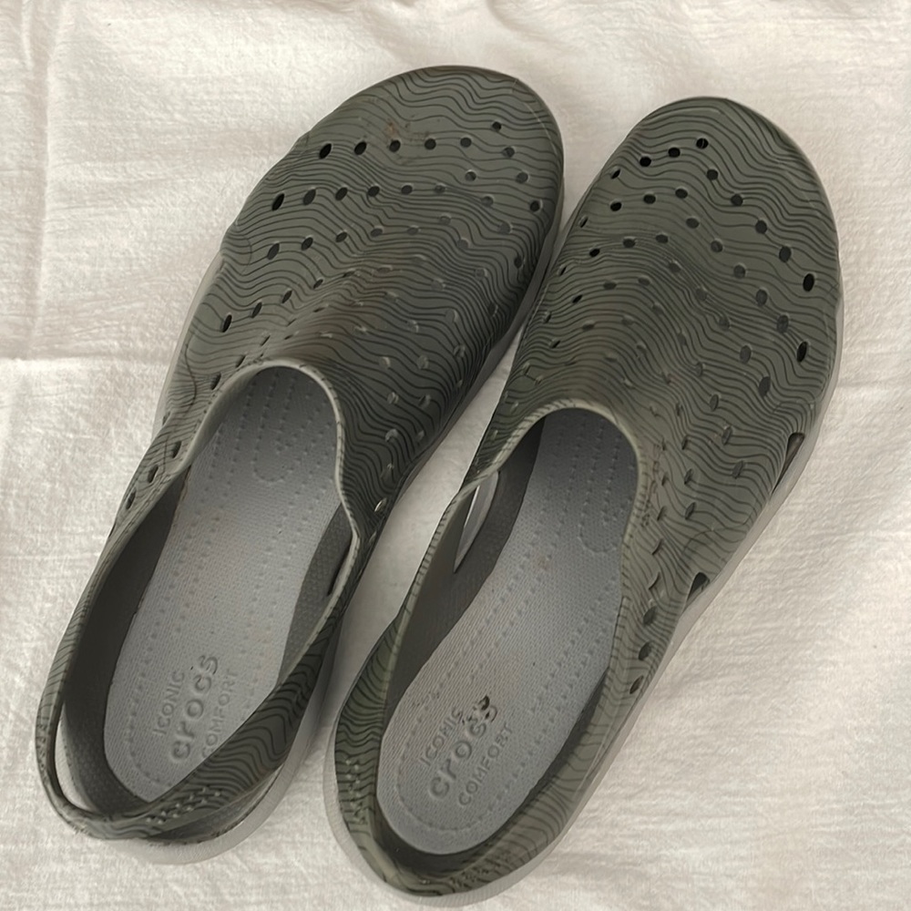 Mens Crocs/Water-shoes